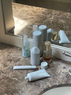 Lily Vanderwoodsen, Cream Moisturizer, Skincare Aesthetic, Makeup Product, Pretty Skin, Where To Shop, Shopping Tips, Skin Barrier, Makeup Essentials