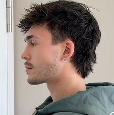 Modern mullet. Messy mens haircut idea Modern Mullet For Straight Hair, Haircuts For Messy Hair, Mullet Type Haircut Men, Male Modern Mullet, Skater Mullet Straight, Men Shaggy Mullet, Mens Hair Ideas, Messy Hairstyles For Men Short, Modern Mullet Asian Men