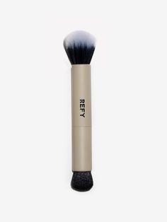 Stippling Brush, Bronzer Brush, Makeup Brush Cleaner, Makeup Needs, Summer Skin, Cream Blush, Makeup Items, Face Brush