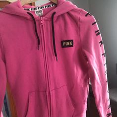 Brand:Pink // Size:Xs Only Worn Once Basically Brand New! Message Me For More Info! Bubble Vest, Fur Lined Hoodie, Sherpa Coat, Velour Hoodie, Hooded Vest, Pink Jacket, Pink Camo, Running Tops, Pink Sweatshirt