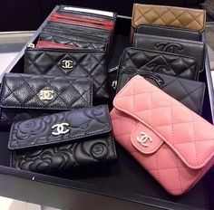 Cute Laptop Bags, Coco Chanel Fashion, Hot Bags, Cute Wallets, 2020 Fashion, Designer Wallets, Chanel Wallet