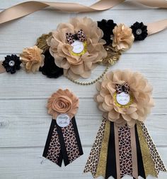 "A vintage inspired piece with a touch of glamour Sash for flower girls, bridesmaids, maternity photo session or any other special occasion. It can be worn as maternity sash or bridal sash Sash 11.5\"embellishment,7/8\"W,3 yards long Mommy corsage 4.5\"x8\" Daddy corsage 2.5\"x5\" The color may be slightly different due to the lighting" Cheetah Baby Shower Ideas, Leopard Baby Showers, Gold Safari Baby Shower, Maternity Belt Sash, Mommy To Be Corsage, Baby Shower Safari, Leopard Baby, Baby Shower Sash, Maternity Belt