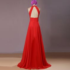 Bright Red A Line Chiffon Sleeveless Open Back Maid of Honor Bridesmaid Dress - Uniqistic.com Red Wedding Party, Boho Wedding Summer, Prom Dresses Red, Chiffon Prom Dresses, Halter Bridesmaid Dress, Dress Display, Bridesmaid Dresses Long Chiffon, Most Beautiful Wedding Dresses, Red Chiffon