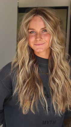 Blonde Hair Honey, Ladies Short Hair, Sunkissed Hair, Surf Hair, Haircuts For Ladies, Balayage Hairstyles, Short Hair Hairstyles