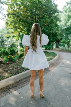 Floral jacquard fabric dress. Regular fit featuring a wrap over style, complimented with statement puff sleeves and adjustable waist ties. Fully lined. About the fit: Jordan is 5'10 32" bust wearing size small The length of the dress is 84-90 cm depending on the size. Bridal Shower Outfits, Jacquard Fabric Dress, Bridal Dress White, Shower Outfits, Bridal Shower Outfit, Shower Dresses, White Outfit, Fashion Wedding, Floral Jacquard