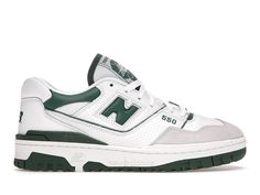 New Balance 550 White Green, Basket New Balance, Green New Balance, Green Basketball Shoes, New Balance 550 White, Sneaker New Balance, New Balance Trainers, New Balance Outfit, Balance 550