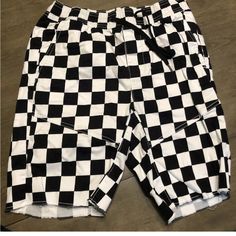 No Boundaries Men’s Black And White Checkered Shorts Nwot Never Worn, Size Small Please See Pictures For Material Retro White Shorts With Pockets, Black Cotton Swim Trunks With Pockets, Retro Black Short Bottoms, Casual Black Cotton Swim Trunks, White Cotton Swim Trunks Short Length, Casual Black Swim Trunks, White Cotton Swim Trunks With Built-in Shorts, White Casual Cotton Swim Trunks, White Cotton Swim Trunks With Pockets