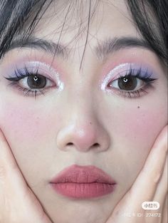 Glittery Purple Makeup, Korean Makeup Colorful, Ethereal Prom Makeup, Ulzangg Makeup, Purple Douyin Makeup, Full Face Makeup Ideas, Ethereal Makeup Looks, Lilac Makeup Look, Double Eyelid Makeup