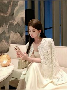 Korean Ceo Outfit, Rich Korean Outfit, Rich Asian Outfit, Elegant Asian Fashion, Korean Outfits Elegant, Rich Asian Aesthetic, Rich Asian Fashion, Douyin Fashion