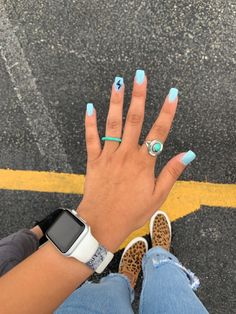 Red Boho Nails, Nails Acrylic Western Simple, Short Edgy Nail Ideas, Simple Western Nails Turquoise, Koe Wetzel Nail Ideas, Western Nails Blue, Cute Western Nails Acrylic, Boho Western Nails Simple, Punchy Western Nails Acrylic