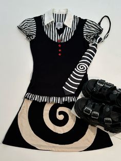 Mannequin Outfits Ideas, Sci Fi Inspired Outfits, Tweencore Outfits, Dark Decora Fashion, Halloween Core Outfits, Dream Core Outfits, Twee Clothing, New Wave Outfits, Spacecore Outfits