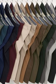 Trouser Colours For Men, Chinos Colours Men, Colours That Go With Brown, Spider Man Shoes, Chinos Men Outfit, Professional Outfit