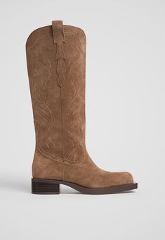 Flat suede cowboy boots - Women's fashion | Stradivarius United States Women's Cowboy Boots, Suede Cowboy Boots, Fashion Cowboy Boots, Cowboy Boots Women, Boots Women Fashion, Suede Boots, Womens Flats, Cowboy Boots, United Kingdom