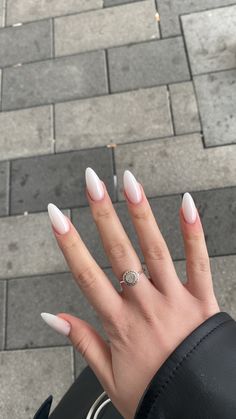 Gel X Almond Nail Designs, Almonte Nails, Milk White Almond Nails, Rich Nails Design, Almond Nails Inspo Aesthetic, Milky Almond Nails, Simple Natural Nails, Ivory Nails, White Almond Nails