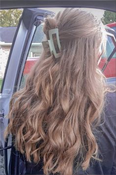 Summer Hairstyles Wavy Hair, Hair Inspo Styles, Hairstyles To Do With Knotless, Sleep In Hairstyles, Hairstyles Using Claw Clips, Using Claw Clips, Hairstyles Updo Casual, Claw Clips Hairstyles, Updo Easy Hairstyles