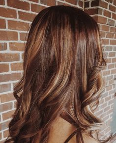 Hair Color Golden, Haircuts Balayage, Painted Balayage, Carmel Hair Color, Hair Caramel, Balayage Hair Caramel, Rambut Brunette, Brunette Balayage, November Nails