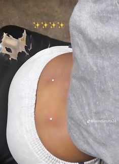 Derma Piercing Back, Piercing Lower Back, Dimples Of Venus Piercing, Lower Back Percinings Dimples, Face Dimple Piercing, Dimple Piercing Back, Back Dermals Black Women, Back Percinings Dimples