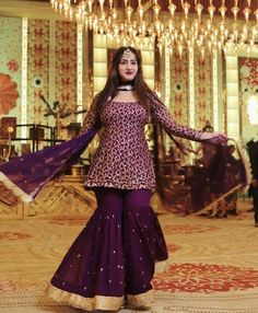 Gharara Designs, Sharara Designs, Indian Designer Suits, Beautiful Pakistani Dresses, Traditional Indian Outfits, Kurti Designs Party Wear, Indian Gowns, Designer Party Wear Dresses, Party Wear Indian Dresses