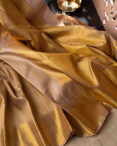 Gold Silk Saree, Gorgeous Saree, Indian Dress Up, Silk Saree Blouse Designs Patterns, Kanjivaram Sarees Silk, Brocade Saree, Simple Saree Designs, Indian Sari Dress