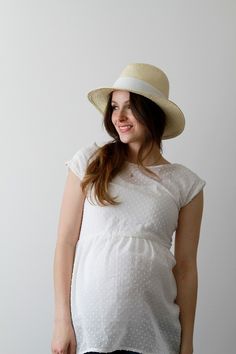 Diy Maternity Clothes, Diy Tops, Pregnancy Looks, Feminine Top, Easy Sewing Patterns