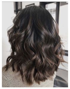 Subtle Lowlights, Bayalage Brunette, Hair Lowlights, Dark Brunette Balayage Hair, Brunette Ombre, Dark Brunette Hair, Short Ombre Hair, Chocolate Brown Hair Color, Dark Fall