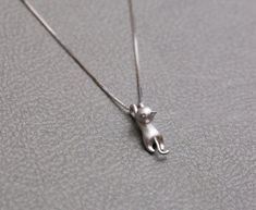 necklace silver cat Silver Cat Pendant, Cat Necklace Silver, Mountain Jewelry, Necklace Chain Types, Cat Pendant Necklace, Sterling Silver Cat, Silver Cat, Cat Pendants, Pandora Silver