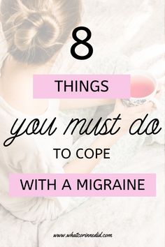 Migraines can ruin one's life. They are not like headaches. When they hit, it is for a few hours, up to a few days and they make you unable to function. It is even worst when you have migraines with aura. So, how do you cope with a migraine with aura? Migraine Hangover, Migraine Diary, Hangover Headache, Migraine Triggers, Spoonie Life, Healthy Lifestyle Habits, Alternative Treatments, Coping Mechanisms, Health Advice