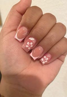 Gel Nail Ideas Short Summer, Brian Nail Design, Nail Ideas Summer Flowers, Summer Themed Acrylic Nails, Cute Nail Designs For Short Nails Summer, Nail Inspo For Vacay, Nail Inspo Acrylic Holiday, Nails For Tenerife, Dominican Republic Nail Ideas