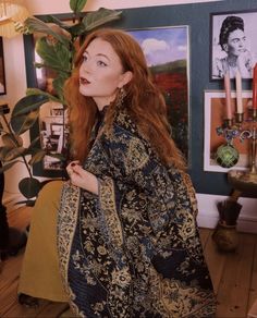 Dark Bohemian Fashion, Ponchos, Autumn Winter Fashion, Red Hair, Bohemian Style, Fashion Inspo Outfits, Beautiful People, Boho Chic, Boho Fashion