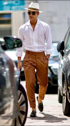 Mens Summer Hats, Celana Fashion, Sophisticated Office, Chique Outfit, Mens Summer Outfits, Stylish Men Casual, Men Pants