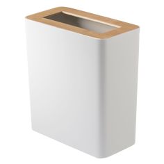 Try this Scandinavian-inspired waste basket. The wooden lid adds a charming accent while secretly hiding the waste within! An inner ring holds a bin liner in place discreetly and invisibly. Bedroom Trash Can, Modern Baskets, Small Modern Home, Bathroom Trash Can, Kitchen Trash Cans, Trash And Recycling Bin, Modern Rustic Interiors, Intelligent Design, Recycle Trash