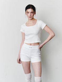 These are shorts that can be worn daily with a comfortable ribbed fabric. This is an item from the ASURA basic line with a prominent brand label on the waist and hem.- Comfortable to wear with waist banding- Brand label attached to the bottom- Contains spandex for good elasticity Basic White Bottoms With Built-in Shorts, Ribbed Summer Shorts With Short Legs, Casual Cotton Shorts With Ribbed Details, Ribbed Summer Shorts, White Basic Bottoms With Built-in Shorts, Solid Ribbed Shorts For Summer, Basic White Cotton Shorts, Basic White Shorts For Spring, Basic White Fitted Shorts