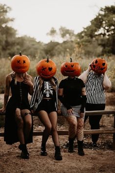 Halloween Pumpkin Photoshoot, Pumpkin Head Photoshoot Friends, Pumpkin Photoshoot, Halloween Tights