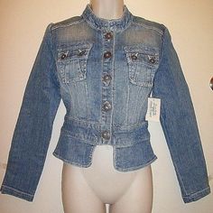 Women's Beautifully Designed Vintage Designer Gorgeous Guess Jeans Blue Denim Tapered Fashion Jacket Size Medium. It Has A Fabulous Design With Many Special Accents. It Will Be Great For Career, Church, School, An Evening Out And More. It Is A Must Have For The Fashionista. Very Hard To Find, Will Make A Great Gift. Measurements Jacket Chest: 38-40 " Sleeves: 23.5" Length: 20" Thank You For Looking, Have A Great Day. Fitted Washed Blue Denim Jacket With Buttons, Fitted Blue Denim Jacket With Pockets, Fitted Washed Blue Denim Jacket For Fall, Fitted Light Wash Denim Jacket With Snap Buttons, Fitted Light Wash Outerwear With Buttons, Fitted Washed Blue Denim Jacket, Fitted Denim Outerwear In Washed Blue, Fitted Washed Blue Button-up Outerwear, Fitted Washed Blue Denim Outerwear