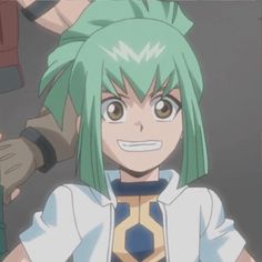 an anime character with green hair and blue eyes, wearing a white shirt in front of other characters