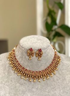 Small Choker Necklace Indian Gold, Small Gold Necklace Set Indian, Stone Necklace Gold Indian, Small Necklace Gold Indian, South Indian Jewellery Necklace Set, Gold Necklace Antique, South Indian Necklace, Indian Jewelry Gold