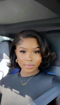 Short Curled Bob, Bob Hair Color, Short Sassy Hair, Short Curls, Sassy Hair, Short Wavy Hair, Dope Hairstyles, Hair Shows, Black Hairstyles