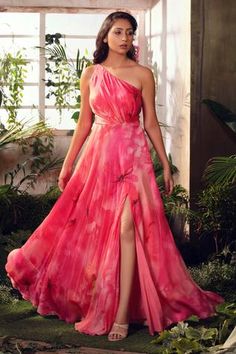 Shop for Suruchi Parakh Pink Habutai Silk One Shoulder Gown for Women Online at Aza Fashions Pool Party Looks, Western Gown Design, One Piece Dress Western, One Piece Dress Design, Dress Designs For Girls, Western Gown, Modern Wear, Dresses Western, Couple Wedding Dress