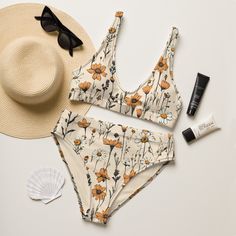 Women's vintage floral bikini with meadow flowers is stunning. Sizes up to 3XL.  Please check the sizing chart between the listing photos.  * Fabric composition in the EU: 88% recycled polyester, 12% elastane * Fabric weight in the EU (may vary by 5 6.78 oz/yd² (230 g/m²) * Fabric composition in MX: 81% REPREVE recycled polyester, 19% LYCRA XTRALIFE  * Fabric weight in MX (may vary by 5 7.52 oz/yd² (255g/m²) * Double-layered and non-reversible * Removable padding * Tear-away care label * Zig-zag Retro Daisy, Nice Bikinis, Romantic Outfit, Floral Collection, Floral Swimsuit, Meadow Flowers, Floral Outfit, Swim Suits, Elastane Fabric