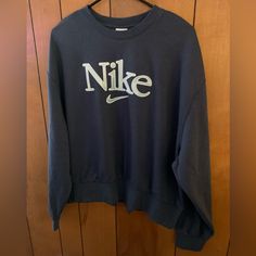 Brand New Without Tag Nwot Nike Crew Neck Fleece Long Sleeve Shirt Top Sweatshirt Sweater Size Xxl Blue Cute Brand New Nike Crew Neck. Super Soft And So Comfy!! Nike Crew Top With Letter Print, Nike Winter Tops With Graphic Print, Nike Winter Graphic Print Tops, Nike Graphic Print Winter Tops, Nike Graphic Print Tops For Winter, Oversized Nike Tops For Fall, Nike Tops With Letter Print For Fall, Nike Relaxed Fit Sweatshirt With Graphic Print, Nike Sweatshirt With Graphic Print In Relaxed Fit