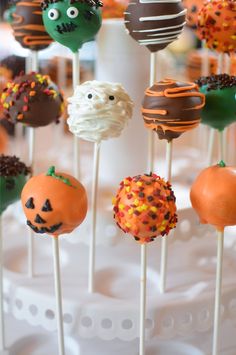 halloween cake pops with chocolate and sprinkles