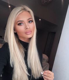 24 Inch Human Hair 18/22/60 Women Tape in Extensions - Etsy Auburn Blonde Hair, Platinum Blonde Hair Color, Icy Blonde Hair, Hairstyle Inspiration, Blonde Hair Inspiration, Platinum Hair, Blonde Hair Shades, Blonde Hair Looks, Platinum Blonde Hair