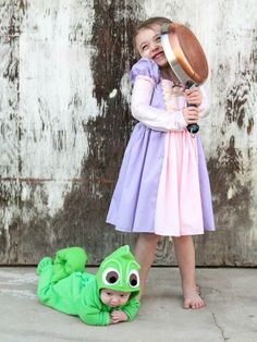 Halloween Siblings Costumes, Disney Brother Sister Costumes, Two Sibling Halloween Costume, Rupunzle Family Costume, Rapunzel And Lizard Costume, Siblings Costumes Halloween, Three Sibling Costume Ideas, Halloween Costume For Siblings, Repunzal Costume Toddler