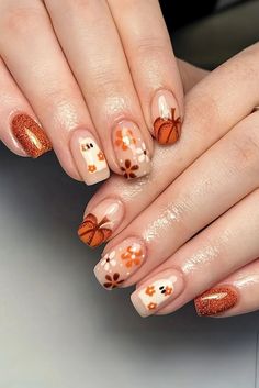 Olivia Mark - False Nail Enhancers in Vibrant Colorways Nail Design Gold, Autumn Manicure, Nail Art Halloween, Nagellack Trends, Halloween Press On Nails, Pumpkin Nails, Nagel Tips, Smink Inspiration, Purple Nail