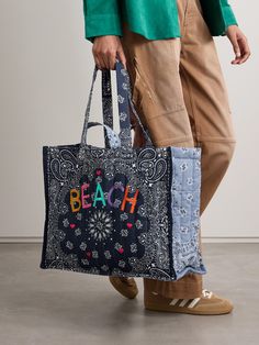 Call It By Your Name draws inspiration from traditional bandanas - the prints the brand uses for its pieces are all made in the USA. Handcrafted from cotton, this reversible 'Maxi Cabas' tote has both short and long handles so you can carry it in different ways. There's enough space inside for all your essentials, including a laptop, cosmetic case and wallet. Bags Patterns, Unique Tote Bag, Louise Roe, Diy Bags Patterns, Embroidered Tote, Diy Bags, Vintage Bag, Printed Quilt, Blue Paisley