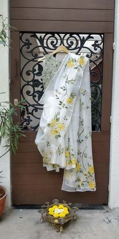 Etsy 2023, Floral Blouse Designs, Bridal Sarees South Indian, Modern Silver Jewelry