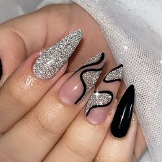 Fancy Black And Silver Nails, Black And Sparkle Acrylic Nails, Black And Silver Stiletto Nails, Reflective Nails Art Designs, Silver And Black Nail Designs, Black And White Glitter Nails, Black Classy Nails, New Years Eve Nails Ideas Sparkle, Almond Black Nails