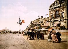 40 Wonderful Photochromes Capture Street Scenes in France From the Late 19th Century40 Wonderful Photochromes Capture Street Scenes in France From the Late 19th Century French History, Picture Postcards, Colour Photograph, Street Scenes, Belle Epoque, Historical Photos, Toulouse, Old Pictures, Old Photos