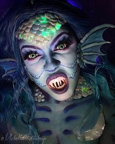 Evil Mermaid, Paint Design Ideas, Sea Crown, Mermaid Makeup Halloween, Evil Mermaids, Mermaid Halloween Costumes, Monster Makeup, Fish Costume, Mermaid Parade