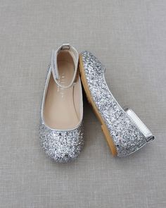 Flats With Ankle Strap, Girls Wedding Shoes, Gray Flower Girl, Girls Pumps, Glitter Ballet Flats, Flower Girl Shoes, Holiday Shoes, Princess Shoes, Shoe Last